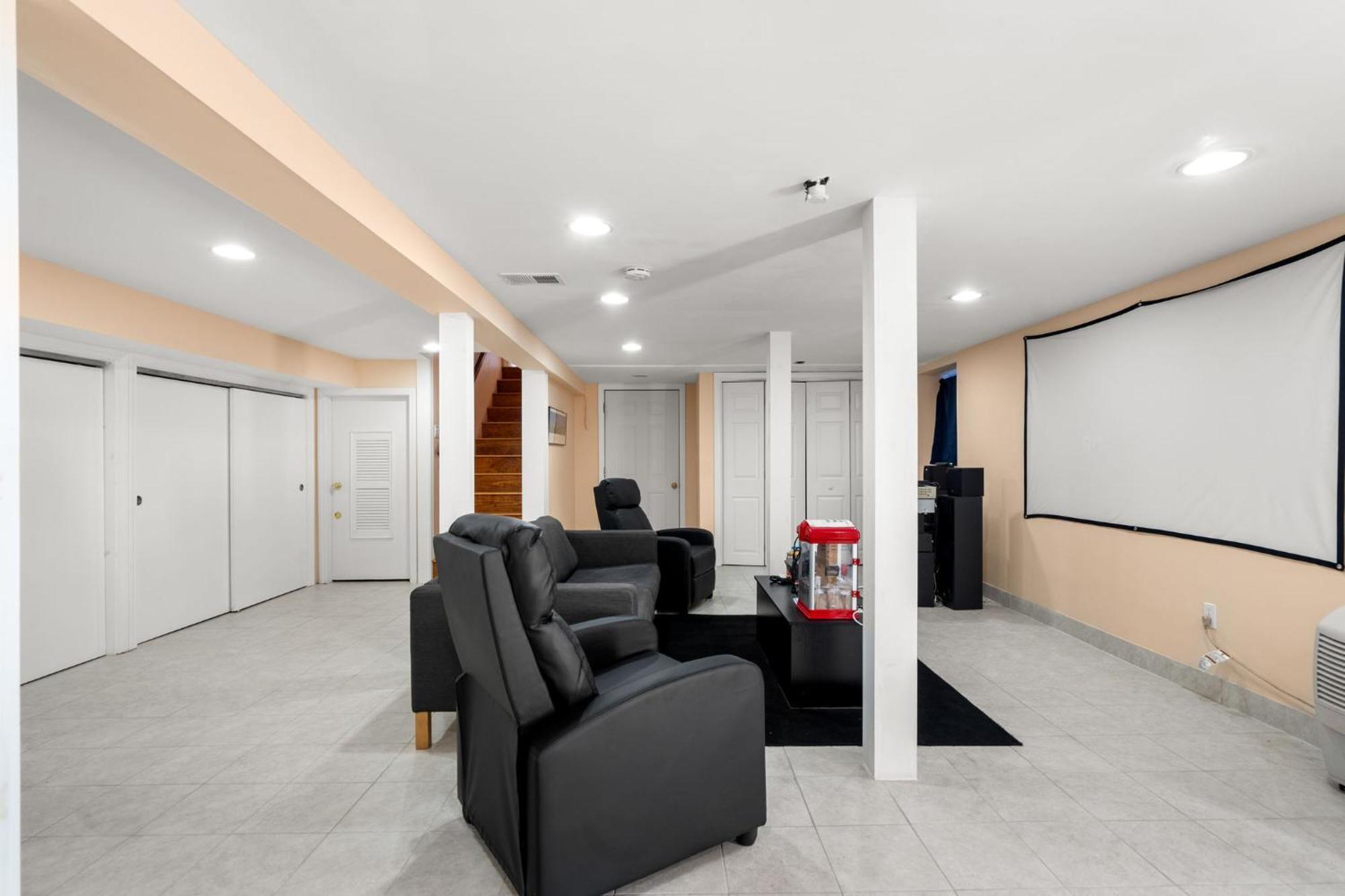 Hot Tub, Electric Bikes, Solo Stove, Projector, Smores Marblehead Ngoại thất bức ảnh