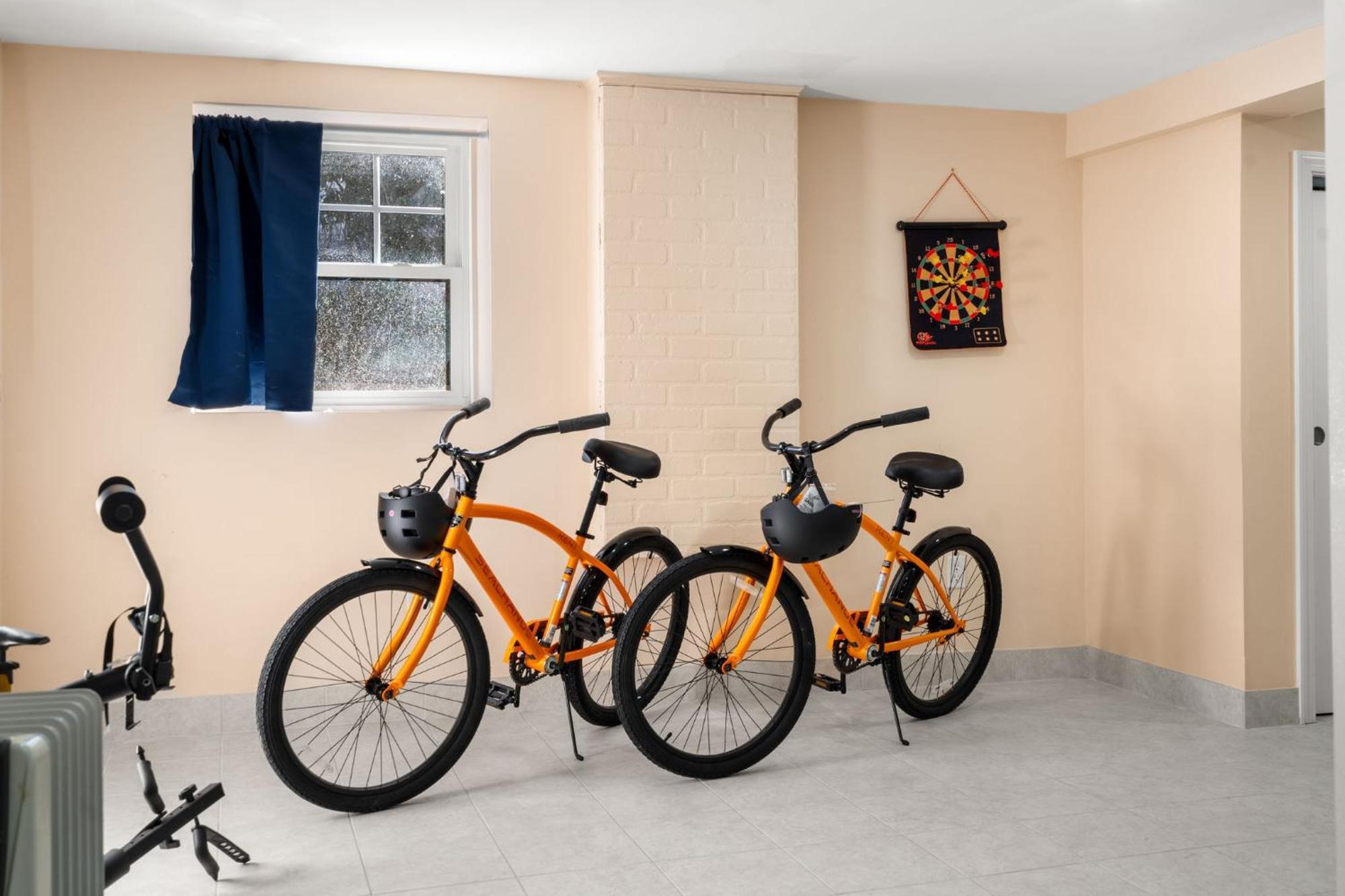 Hot Tub, Electric Bikes, Solo Stove, Projector, Smores Marblehead Ngoại thất bức ảnh